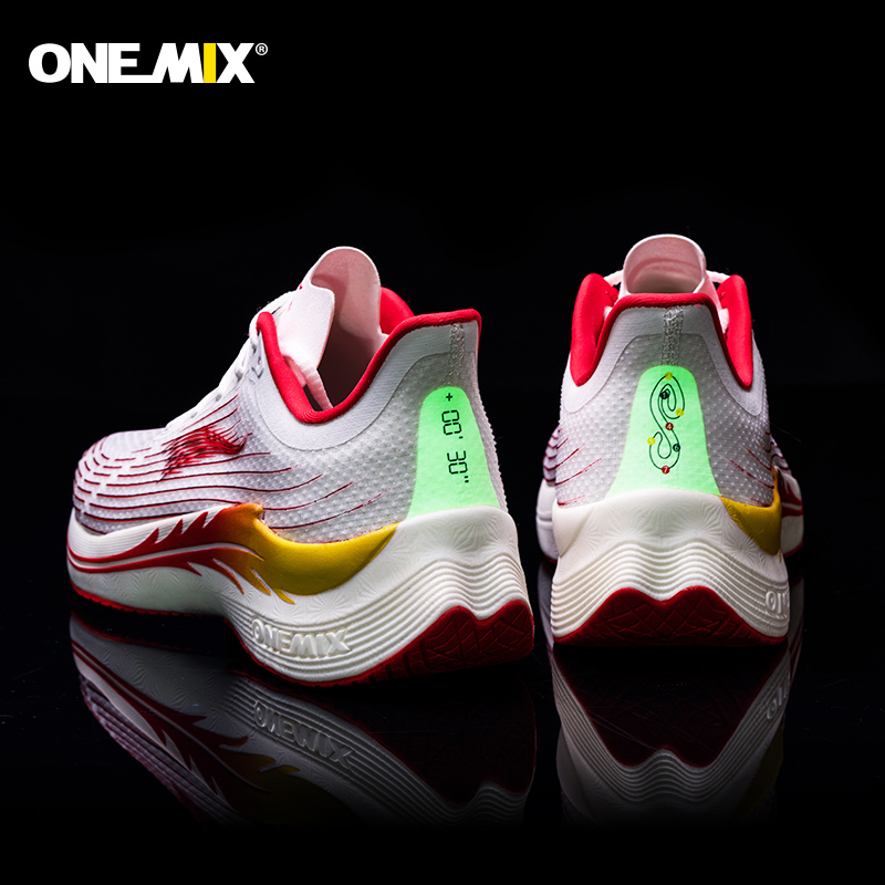 ONEMIX 2023 Miếng Carbon Chạy  - đánh giá và giá Reflective Night Running Shoes